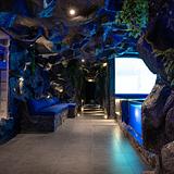 La Rock • 5BR King Bed Cave + Jacuzzi @ Lleras photo 1