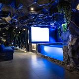 La Rock • 5BR King Bed Cave + Jacuzzi @ Lleras photo 19