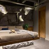 La Rock • 7BR King Bed Cave + Jacuzzi @ Lleras photo 19