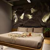 La Rock • 7BR King Bed Cave + Jacuzzi @ Lleras photo 7