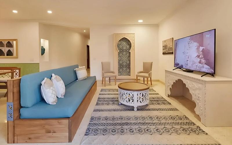 LuxeMansion | XXLJacuzzi/24Security/Pickleball/Fun photo 3