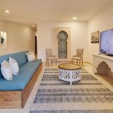 LuxeMansion | XXLJacuzzi/24Security/Pickleball/Fun photo 3