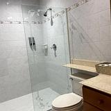 LuxeMansion | XXLJacuzzi/24Security/Pickleball/Fun photo 4