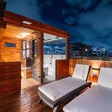 Penthouse • Private Jacuzzi + Sauna + Turkish Bath photo 23