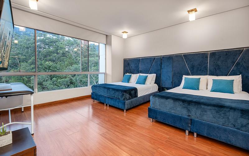 PH, Luxury Jacuzzi • Pool • 6BR • Views inPoblado photo 5