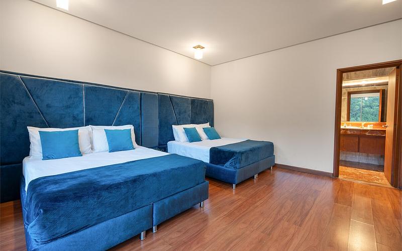 PH, Luxury Jacuzzi • Pool • 6BR • Views inPoblado photo 4