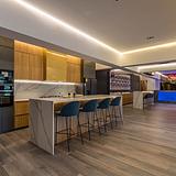 Nightlife PH with Pool Provenza photo 20