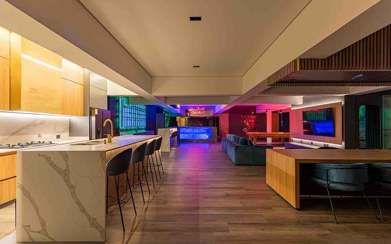 Nightlife PH with Pool Provenza photo 3
