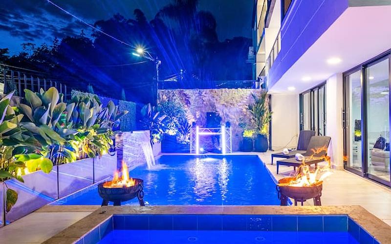 Casa Candela/pool/ jacuzzi/3 min Provenza/insane