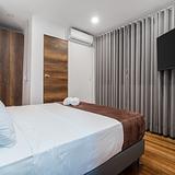 Casa Madera in Parque Lleras 7BR & private Jacuzzi photo 13