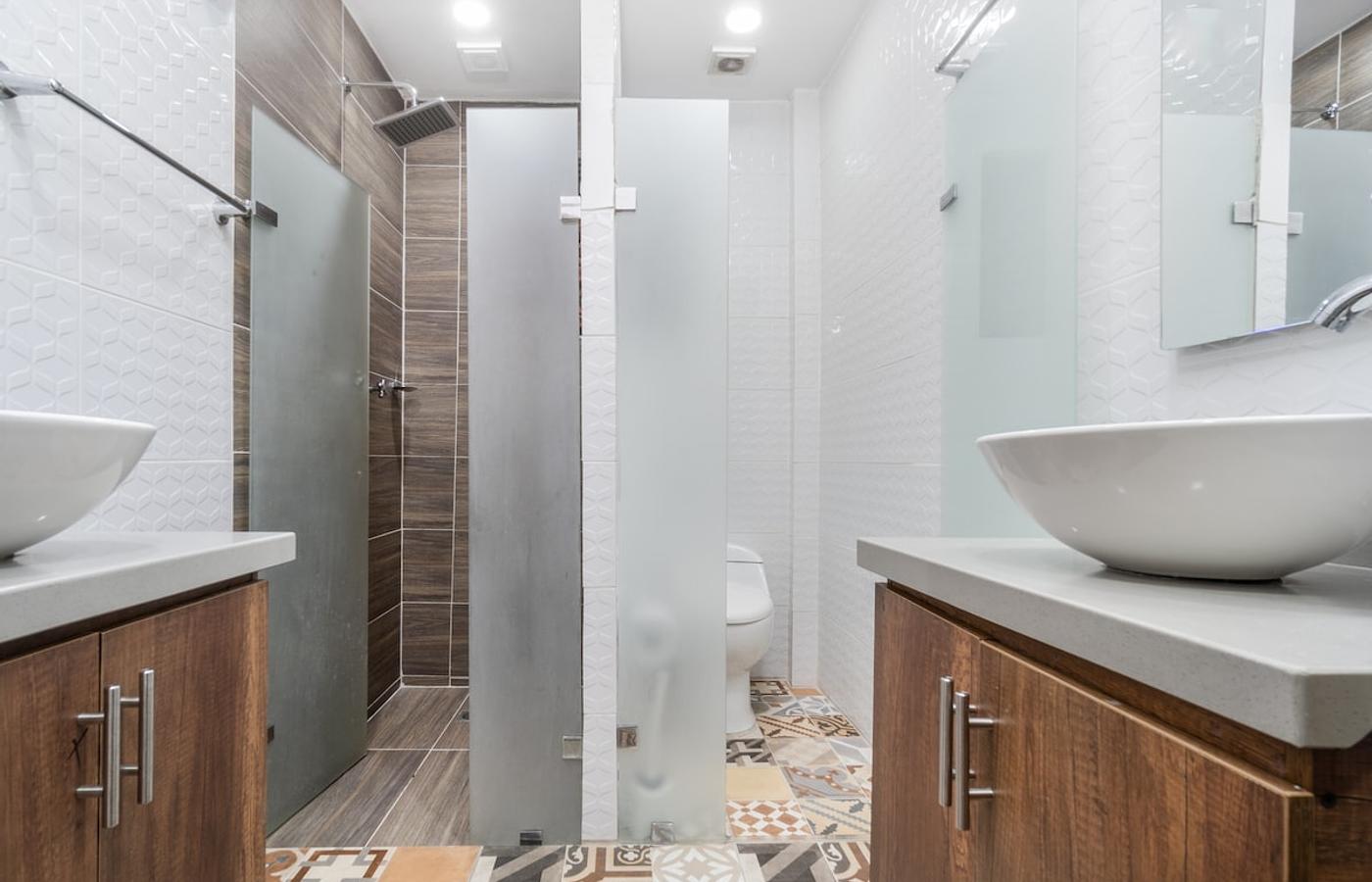 Casa Madera in Parque Lleras 7BR & private Jacuzzi photo 2