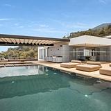 Luxury Skyline Villa with Pool photo 17