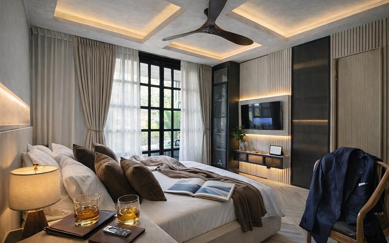 Celebration Villa w/ Rooftop Jacuzzi & Bar | 9BR photo 4