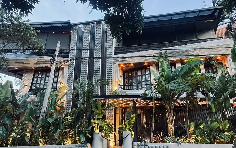 Celebration Villa w/ Rooftop Jacuzzi & Bar | 9BR