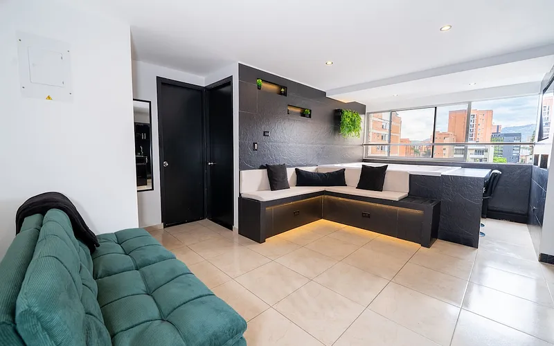 Modern Jacuzzi Suite • AC + Views photo 4