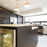 Lleras Park | 3br Lux PH | Balcony | AC | Best Wifi | photo 12